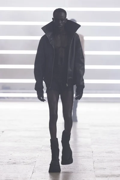 Look 5